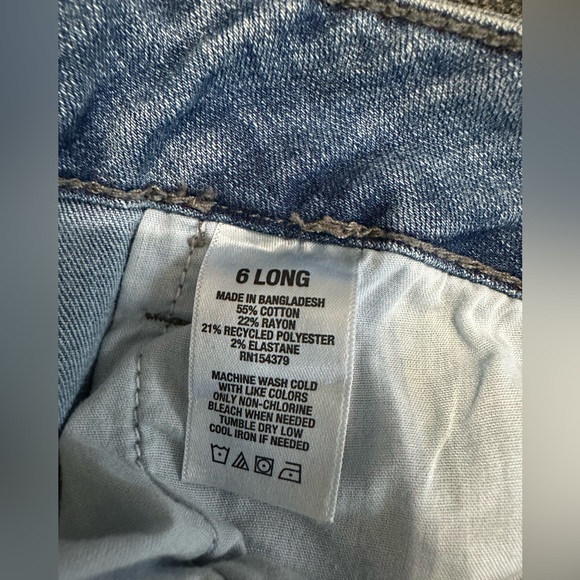 Aeropostale Women’s 6 Long Jeans - Picture 6 of 6